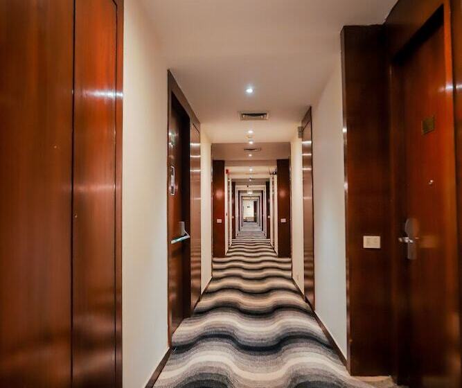 استراحتگاه Bel La Monde Hotel Nh8 At 6km From Igi Airport Delhi