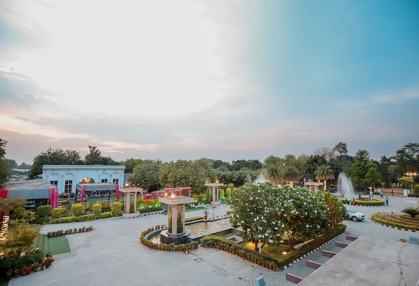 استراحتگاه Bel La Monde Hotel Nh8 At 6km From Igi Airport Delhi