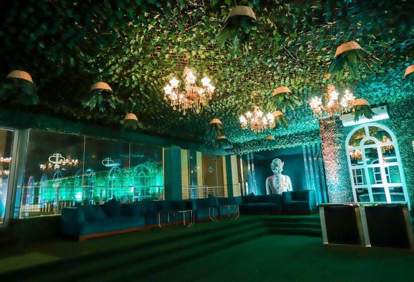 استراحتگاه Bel La Monde Hotel Nh8 At 6km From Igi Airport Delhi