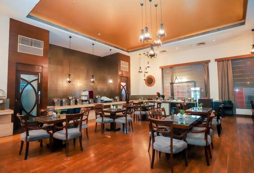 استراحتگاه Bel La Monde Hotel Nh8 At 6km From Igi Airport Delhi