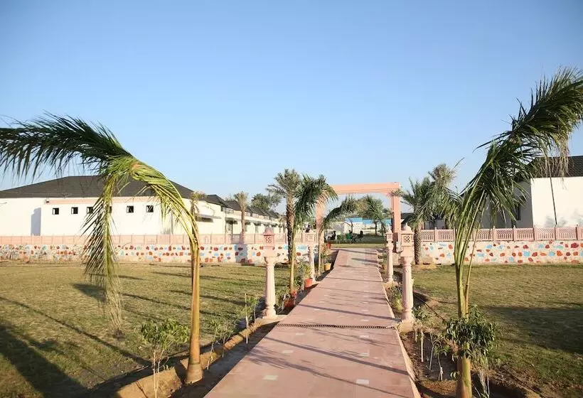 Lomakeskus Club 21by Sariska Fun City