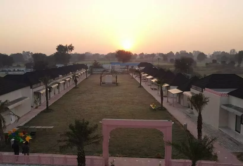 Lomakeskus Club 21by Sariska Fun City