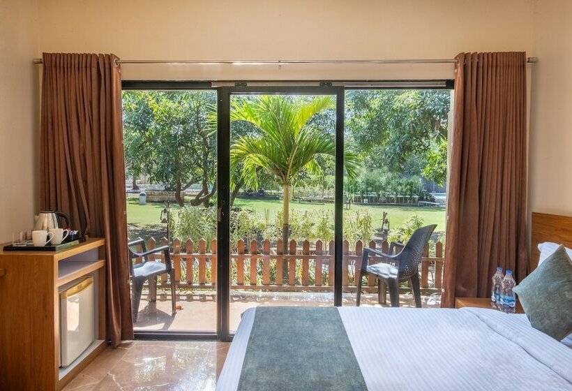 Курорт Kings Kraft Pinewood Ssan Gir