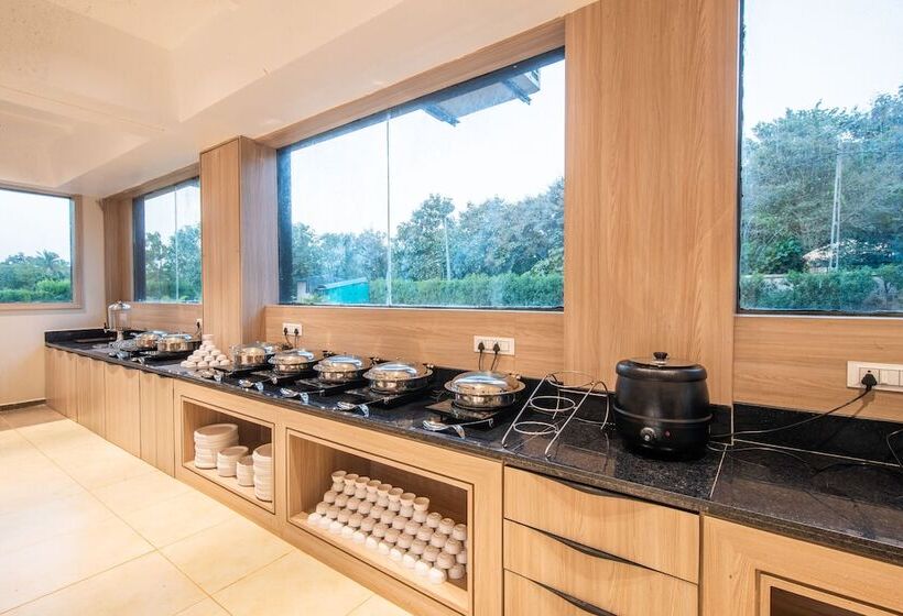 Курорт Kings Kraft Pinewood Ssan Gir