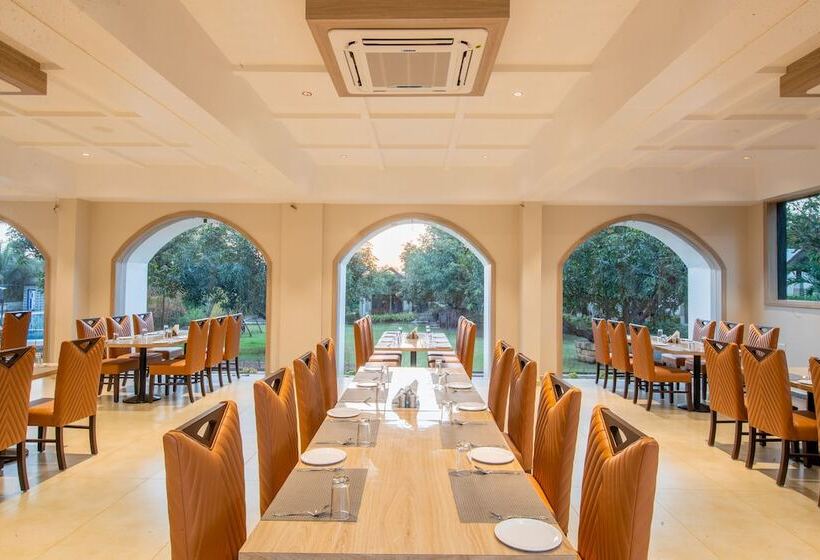 Курорт Kings Kraft Pinewood Ssan Gir