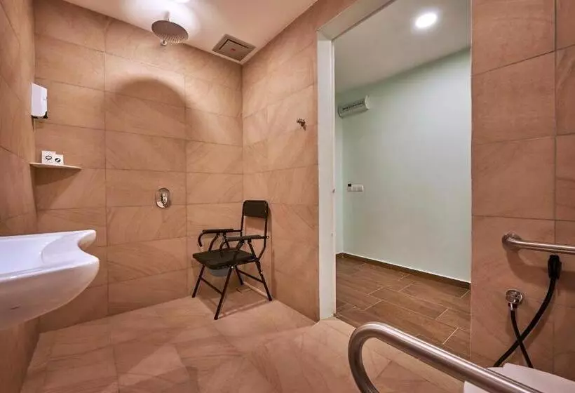 Zone Hotels, Eco Grandeur