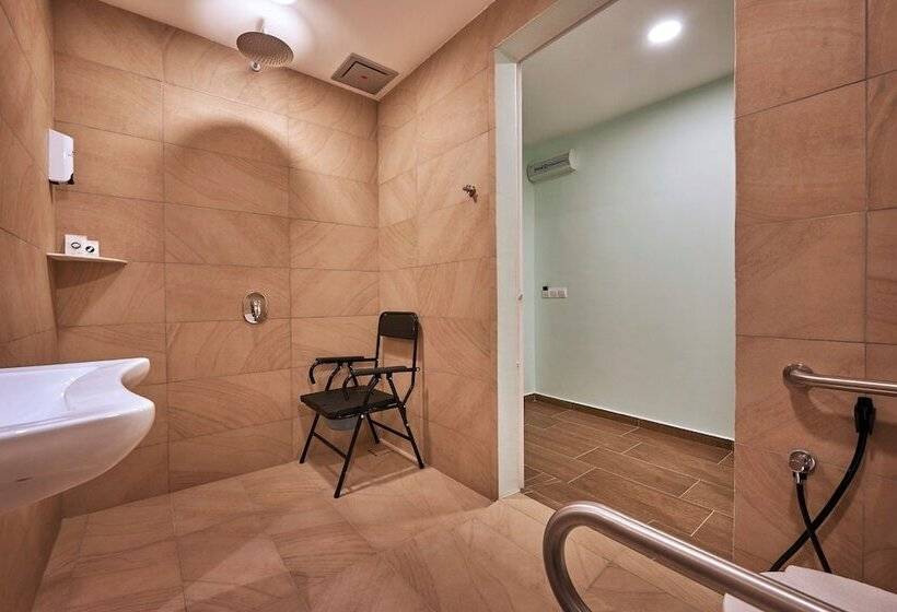 Zone Hotels, Eco Grandeur