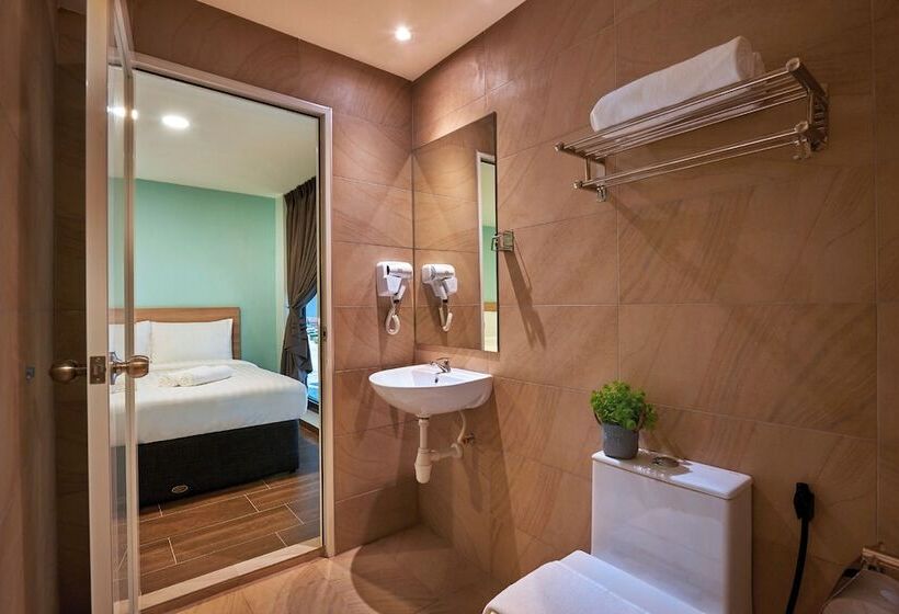 Zone Hotels, Eco Grandeur