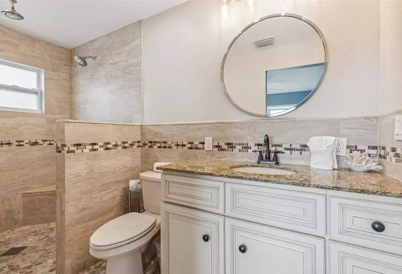 106 La Riviere Rd
