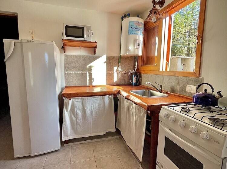 민박 Paihuen Luxury Suites