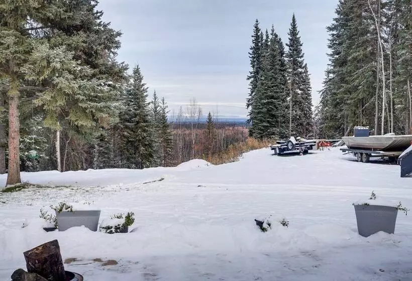 Cozy North Pole Home W/ Mountain & Aurora Views!
