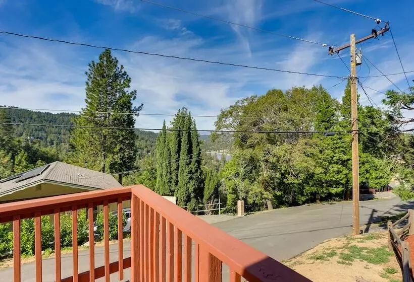 Crestline Cabin: Close To Lake Arrowhead & Skiing