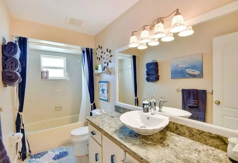 Edgewater Vacation Home W/ Game Room & Pool Access