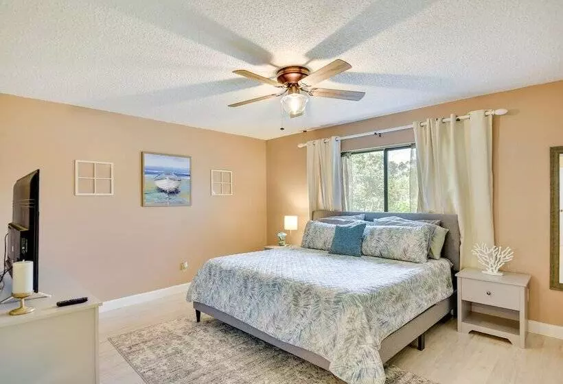 Edgewater Vacation Home W/ Game Room & Pool Access