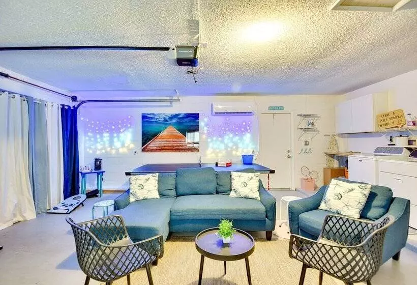 Edgewater Vacation Home W/ Game Room & Pool Access