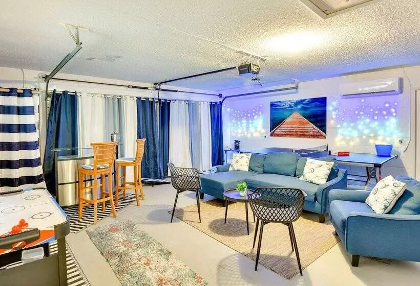 Edgewater Vacation Home W/ Game Room & Pool Access