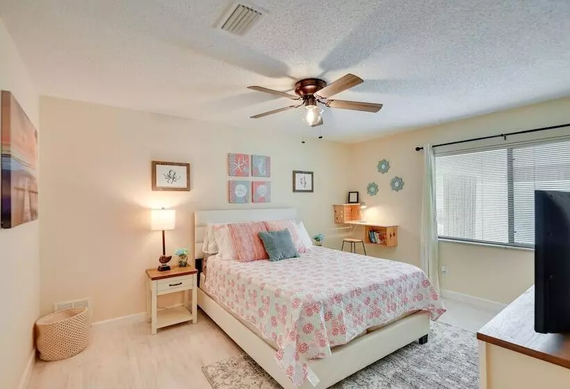 Edgewater Vacation Home W/ Game Room & Pool Access