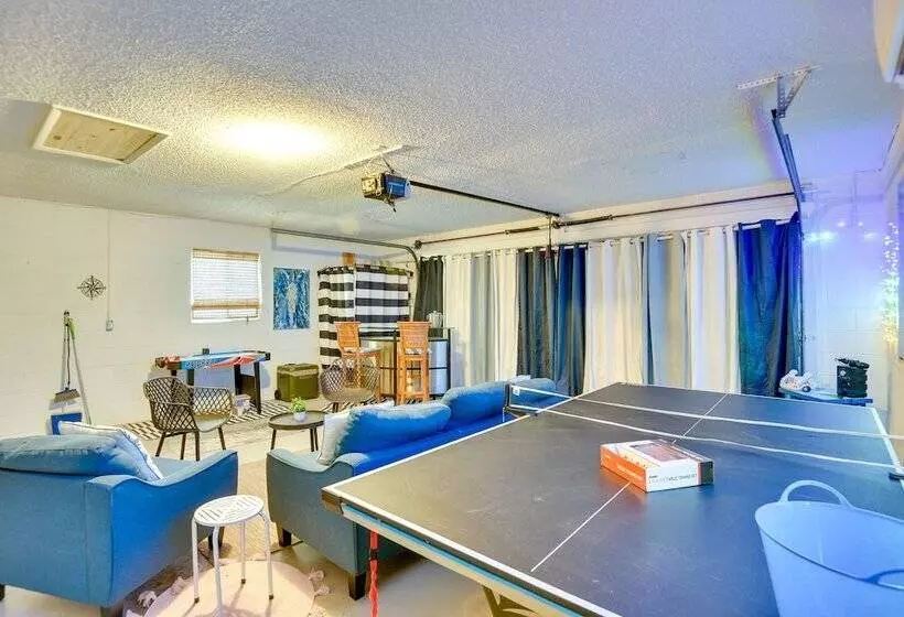 Edgewater Vacation Home W/ Game Room & Pool Access