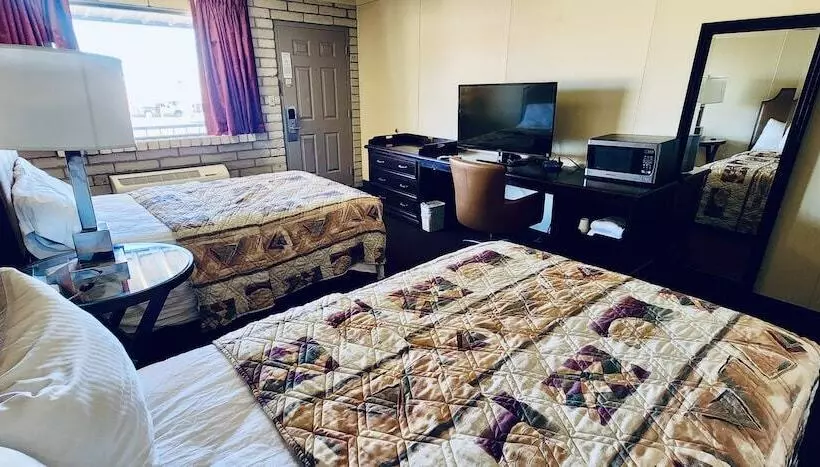 Motel 6 Borger, Tx Boom Town