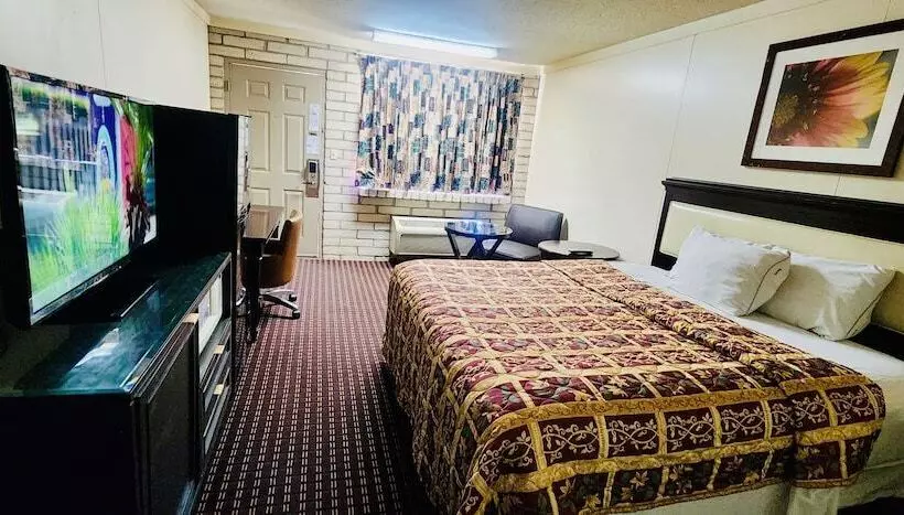 Motel 6 Borger, Tx Boom Town