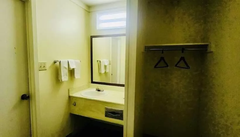 Motel 6 Borger, Tx Boom Town