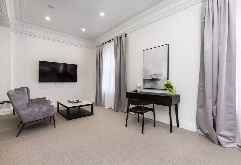 هتل Victoria Hall Apartments