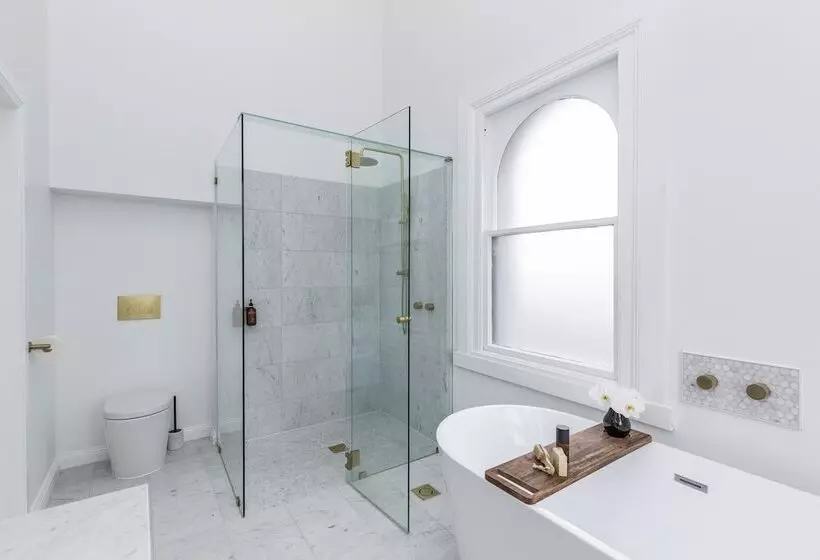 هتل Victoria Hall Apartments