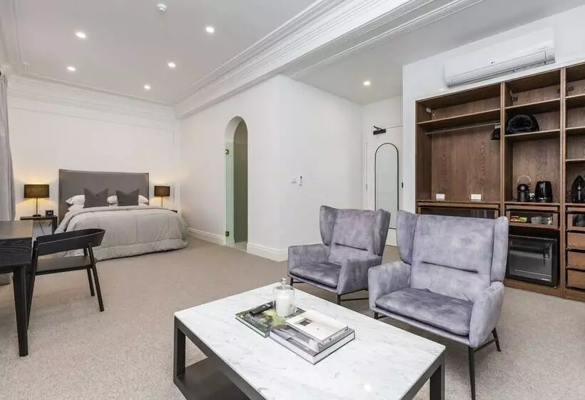 هتل Victoria Hall Apartments