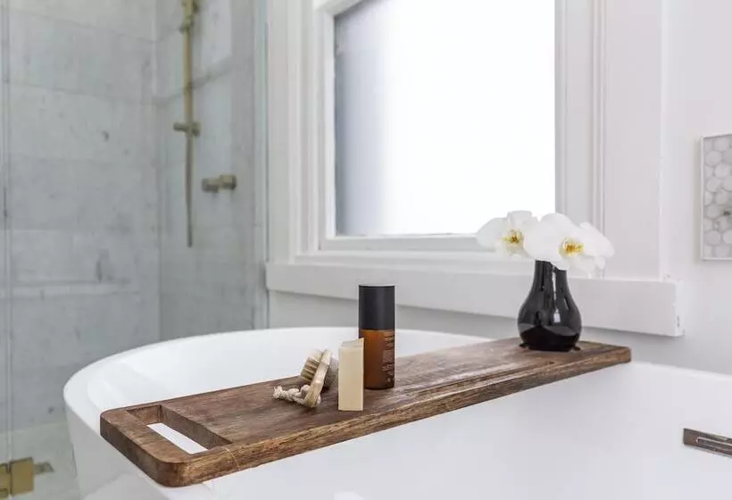 هتل Victoria Hall Apartments