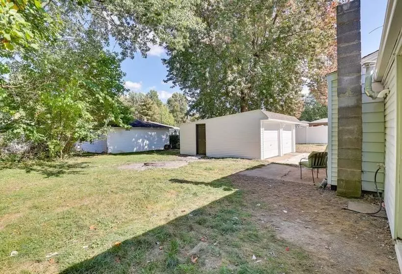 Modern Northfield Cottage W/ Yard!