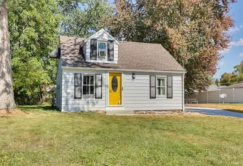 Modern Northfield Cottage W/ Yard!
