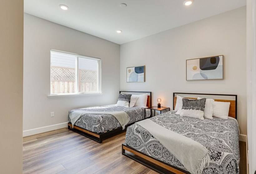 Modern Santa Rosa Retreat Close To Wineries!