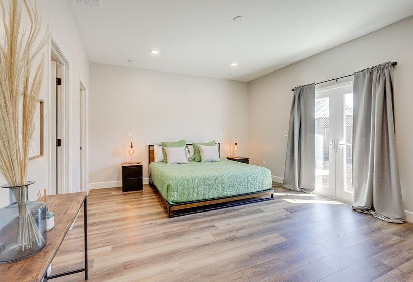 Modern Santa Rosa Retreat Close To Wineries!