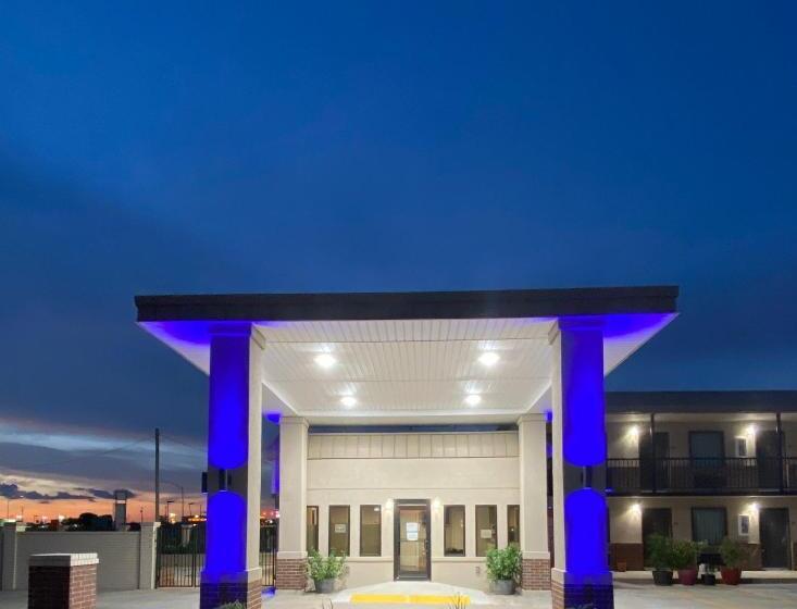 فندق على الطريق 81 El Reno