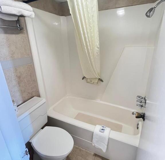 فندق على الطريق 81 El Reno