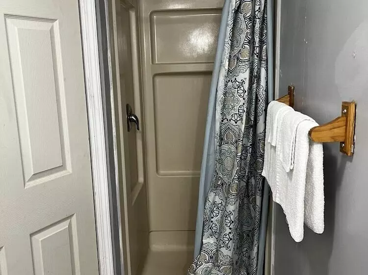 Motelli Grand Howell Inn