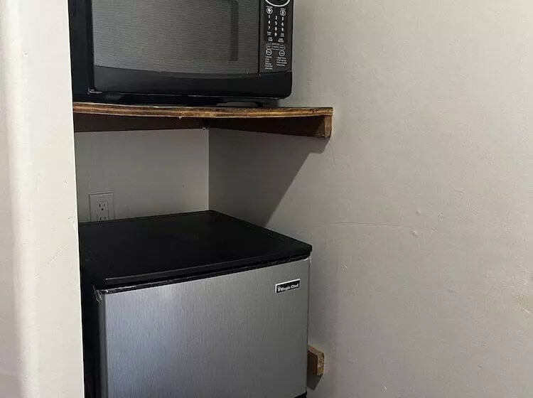 Motelli Grand Howell Inn