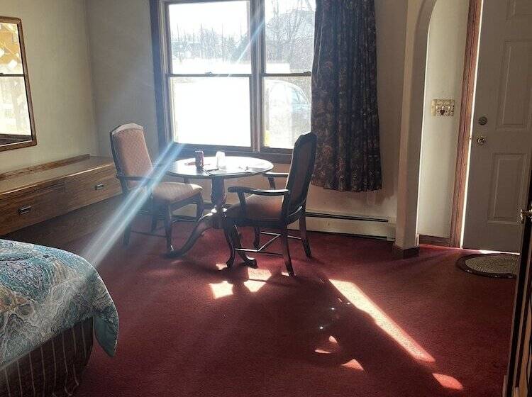 모텔 Grand Howell Inn