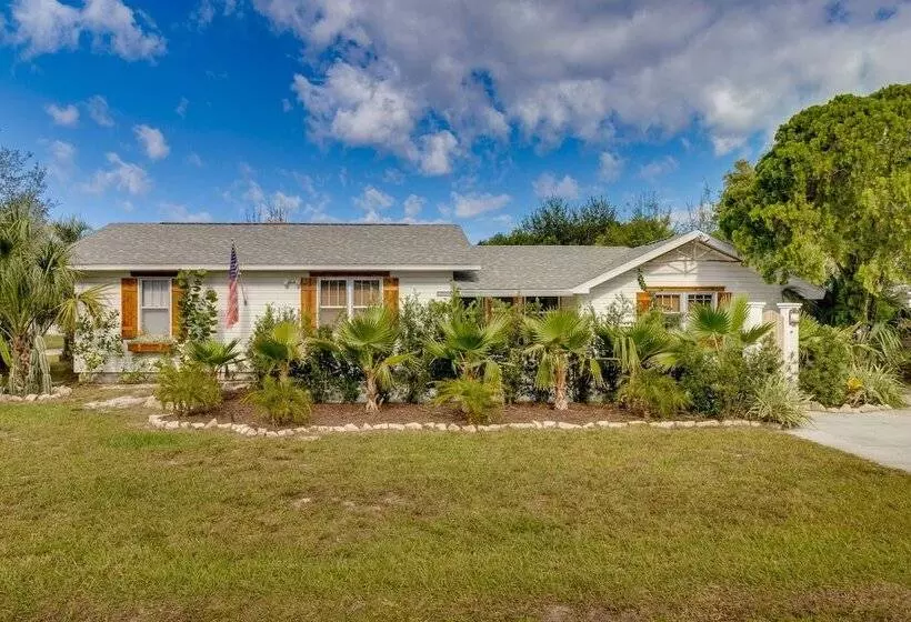 Mount Dora Home: Private Pool, Spa & Tropical Bar!