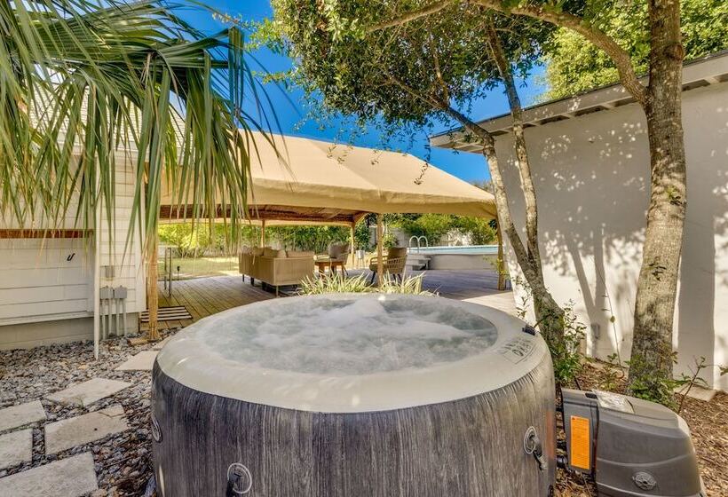 Mount Dora Home: Private Pool, Spa & Tropical Bar!