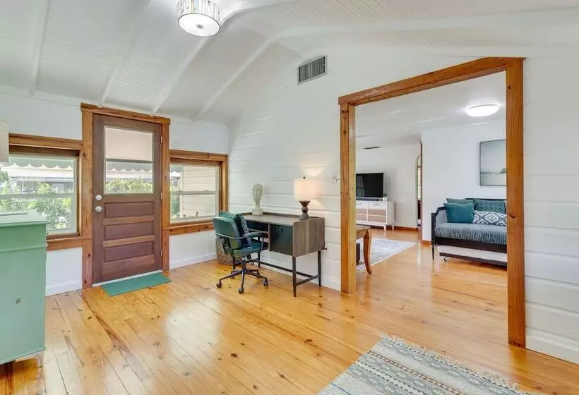 Mount Dora Home: Private Pool, Spa & Tropical Bar!