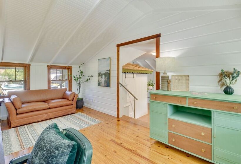 Mount Dora Home: Private Pool, Spa & Tropical Bar!