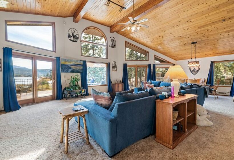 North Shore Lakefront