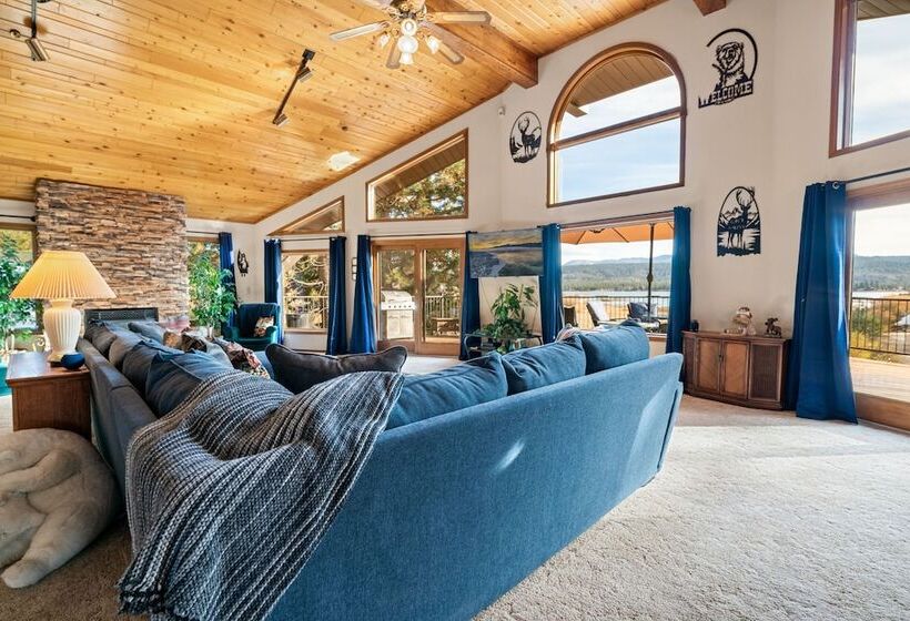 North Shore Lakefront