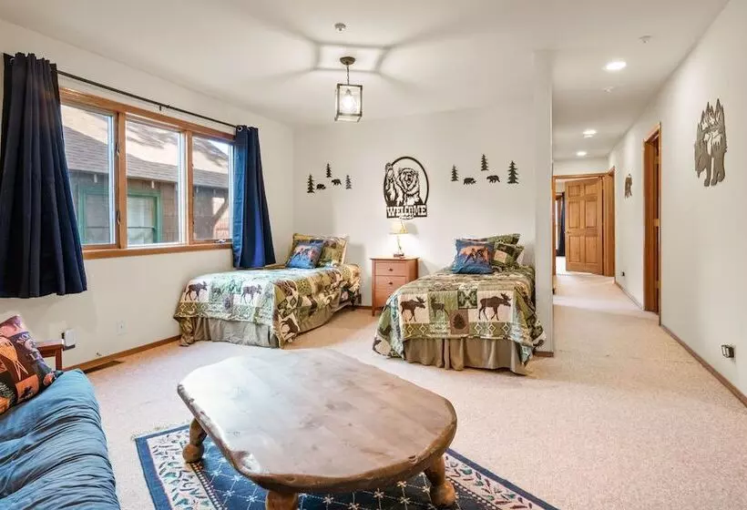 North Shore Lakefront