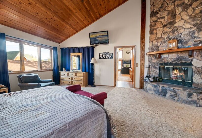 North Shore Lakefront