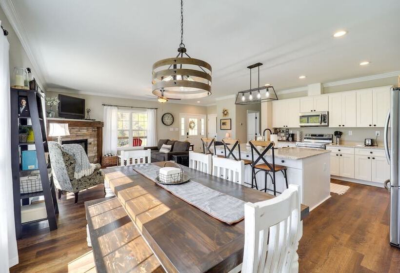 Peaceful Butler Hideaway At The Pond