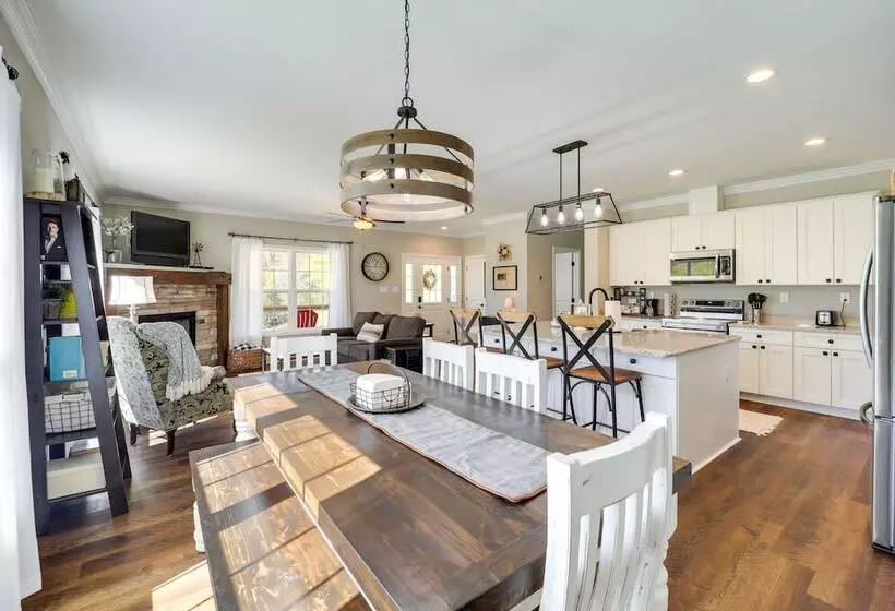 Peaceful Butler Hideaway At The Pond