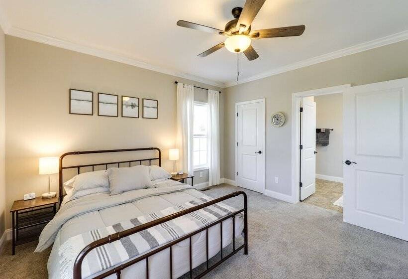 Peaceful Butler Hideaway At The Pond