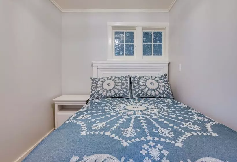 Peaceful Saint Germain Home W/ Fire Pit!